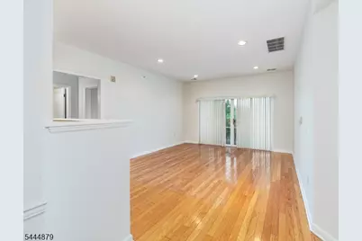 8421 Warrens Way #421, Wanaque, NJ 07465 - Photo 12