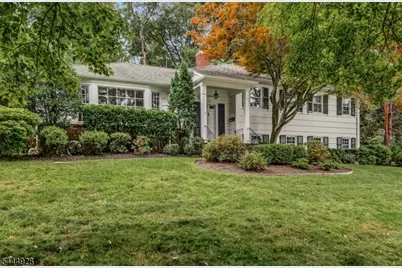 62 Candlewood Dr, New Providence, NJ 07974 - Photo 2