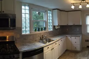 21 Cobb Pl, Morristown, NJ 07960 - Photo 2