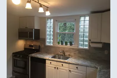 21 Cobb Pl, Morristown, NJ 07960 - Photo 4