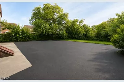 136 Dewey St, Newark, NJ 07112 - Photo 18