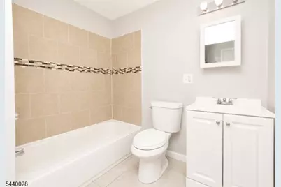 136 Dewey St, Newark, NJ 07112 - Photo 16