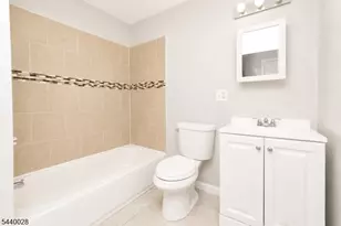 136 Dewey St, Newark, NJ 07112 - Photo 16