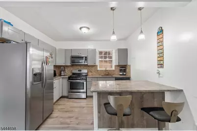 235 Pine St, Elizabeth, NJ 07206 - Photo 8