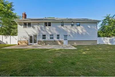 270 Midwood Rd, Paramus, NJ 07652 - Photo 16