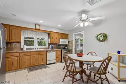 270 Midwood Rd, Paramus, NJ 07652 - Photo 2