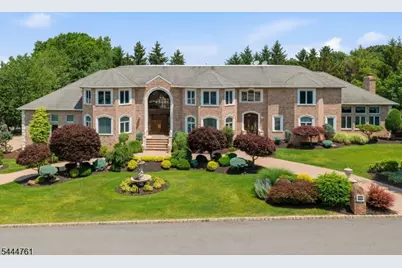 1 Wimbledon Court, Cedar Grove, NJ 07009 - Photo 2