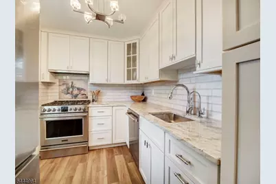 176 Millburn Ave #C004, Millburn, NJ 07041 - Photo 4