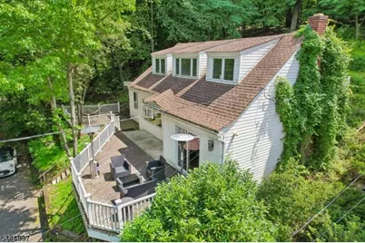 157 W Lindsley Rd, Cedar Grove, NJ 07009 - Photo 32