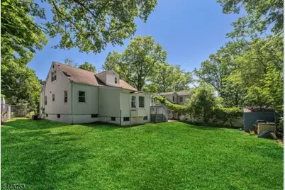9 Midway Dr, Livingston, NJ 07039 - Photo 34