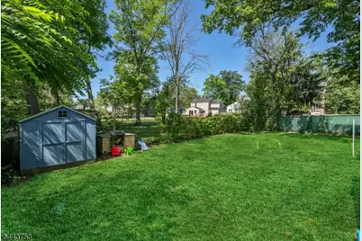 9 Midway Dr, Livingston, NJ 07039 - Photo 30