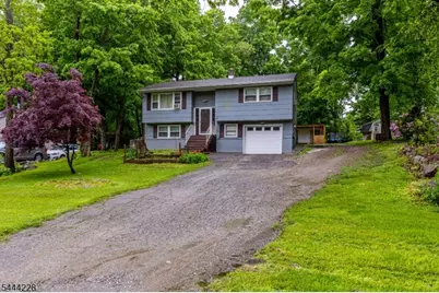 67 Cedar Tree Dr, Vernon, NJ 07422 - Photo 2