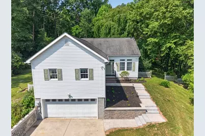 23 Blueberry Hl, Glen Gardner, NJ 08826 - Photo 2