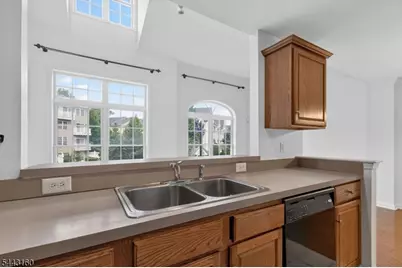 506 Donato Cir, Scotch Plains Township, NJ 07076 - Photo 6