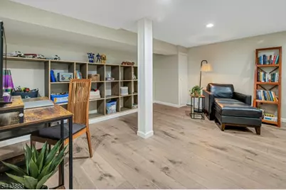 11 Manor Rd, Verona, NJ 07044 - Photo 22
