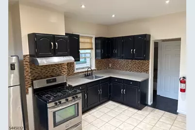 38 W Avon Ave, Irvington, NJ 07111 - Photo 4