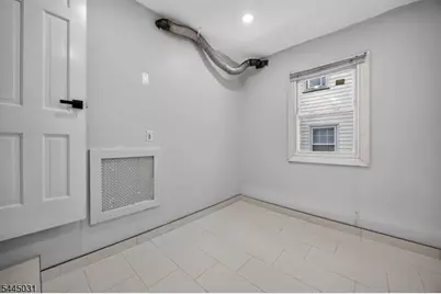 29 Laurel Ave, Livingston, NJ 07039 - Photo 10
