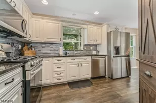 25 Forsgate Terrace, Clinton Township, NJ 08801 - Photo 20