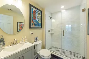 146 Lakewood Dr, Denville, NJ 07046 - Photo 24