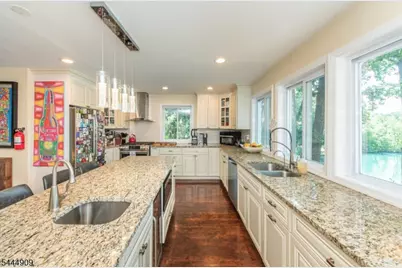 146 Lakewood Dr, Denville, NJ 07046 - Photo 16