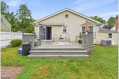135 Rosewood Ter, Linden, NJ 07036 - Photo 16