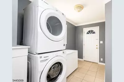 26 W Price St #1, Linden, NJ 07036 - Photo 8