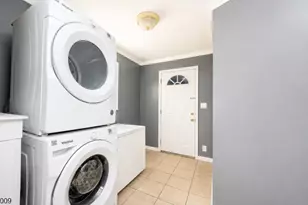 26 W Price St, Linden, NJ 07036 - Photo 8
