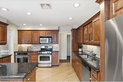 36 Curtis Ave, West Orange Township, NJ 07052 - Photo 12