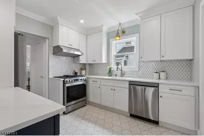 98 Midland Blvd, Maplewood, NJ 07040 - Photo 18