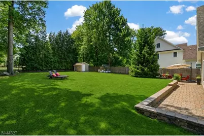 43 Chestnut St, Livingston, NJ 07039 - Photo 32