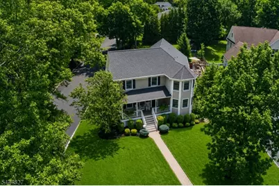 43 Chestnut St, Livingston, NJ 07039 - Photo 2