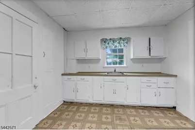 36 Furnace Ave, Wanaque, NJ 07465 - Photo 14