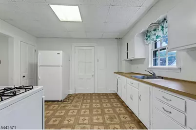 36 Furnace Ave, Wanaque, NJ 07465 - Photo 12