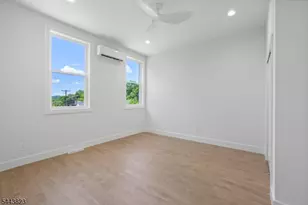 125 Main St, Hampton Boro, NJ 08827 - Photo 14