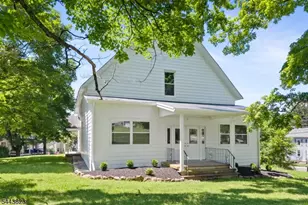 125 Main St, Hampton Boro, NJ 08827 - Photo 2