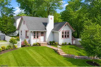 125 Meadowbrook Rd, Livingston, NJ 07039 - Photo 1