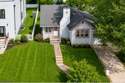 125 Meadowbrook Rd, Livingston, NJ 07039 - Photo 2
