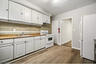 222 Astor St, Newark, NJ 07114 - Photo 10