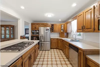 80 Reynolds Ave, Parsippany, NJ 07054 - Photo 18
