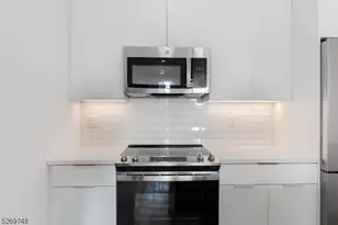 25 Freeway Dr, East Orange, NJ 07018 - Photo 4