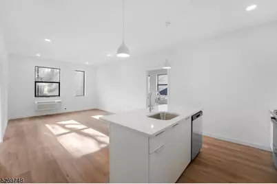 25 Freeway Dr #506, East Orange, NJ 07018 - Photo 2