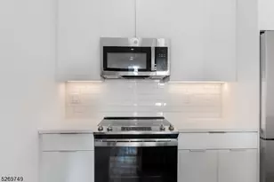 25 Freeway Dr, East Orange, NJ 07018 - Photo 6