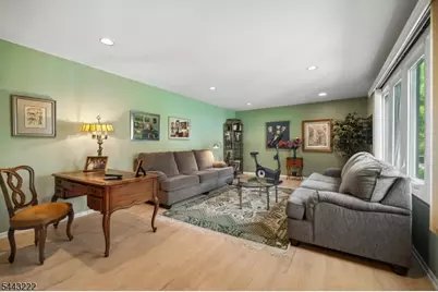 12 Arbor Ct, Livingston, NJ 07039 - Photo 4