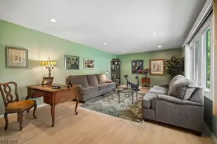 12 Arbor Ct, Livingston, NJ 07039 - Photo 4