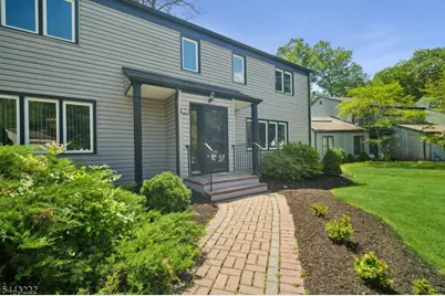 12 Arbor Ct, Livingston, NJ 07039 - Photo 2