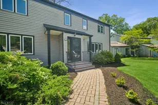 12 Arbor Ct, Livingston, NJ 07039 - Photo 2