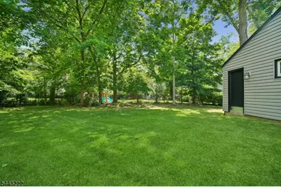 12 Arbor Ct, Livingston, NJ 07039 - Photo 38