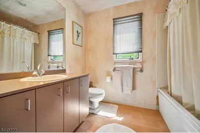 12 Arbor Ct, Livingston, NJ 07039 - Photo 30