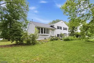 10 Cornell Pl, Chatham, NJ 07928 - Photo 1
