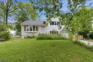 10 Cornell Pl, Chatham, NJ 07928 - Photo 2